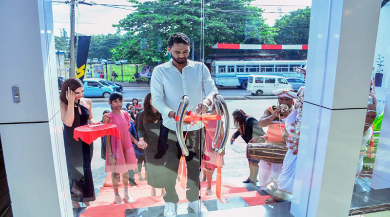 එකම සන්නාමයක් යට‍තේ වැඩිම නිමි ඇදුම් එකතුවක් සමඟ GFlock වත්තල විවෘතවේ
