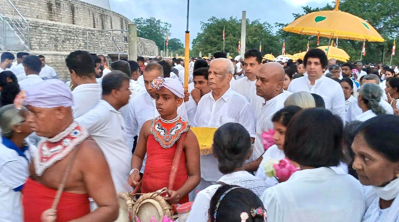 සණස නෙළුම් මල් හා කිරි ආහාර පූජාව 24වන වරටත් අනුරාධපුරයේදී සණස නෙළුම් මල් හා කිරි ආහාර පූජාව 24වන වරටත් අනුරාධපුරයේදී