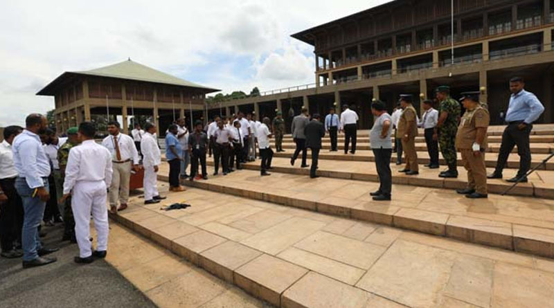 දසවැනි පාර්ලිමේන්තුවේ පළමු සභාවාරයට සියල්ල සූදානම්