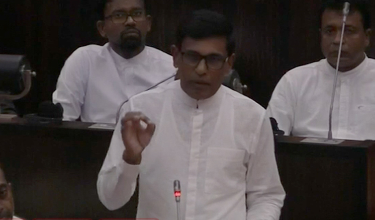 ජාතිවාදය ඇවිස්සීමේ කුමන්ත්රණයට සිලින්ඩරේ දේශපාලන සඟයින්ට බරපතළ චෝදනාවක් ජාතිවාදය ඇවිස්සීමේ කුමන්ත්රණයට සිලින්ඩරේ දේශපාලන සඟයින්ට බරපතළ චෝදනාවක්