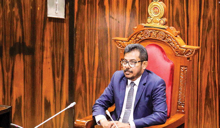 කතානායකගේ ආචාර්ය පට්ටම පාර්ලිමේන්තු වෙබ් අඩවිය ගලවයි