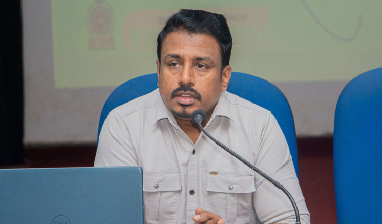 සමහර සබ්ජෙක්ට් ජීවිතේට සම්බන්ධ නෑ… ඉගෙන ගත්තේ කුමට ද හිතෙනවා