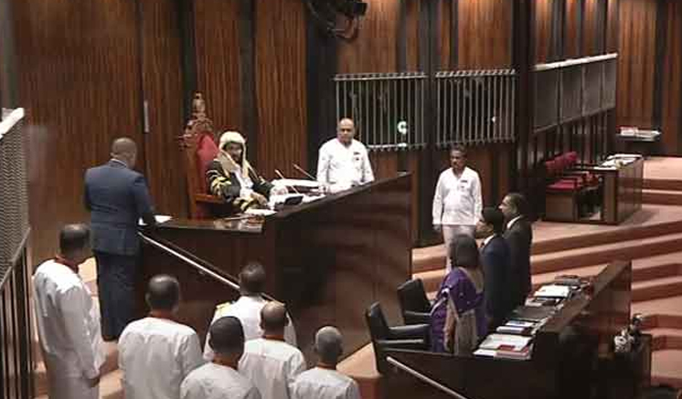 මුස්ලිම් කොංග්‍රසයේ ජාතික ලැයිස්තු මන්ත්‍රී දිවුරුම් දෙයි