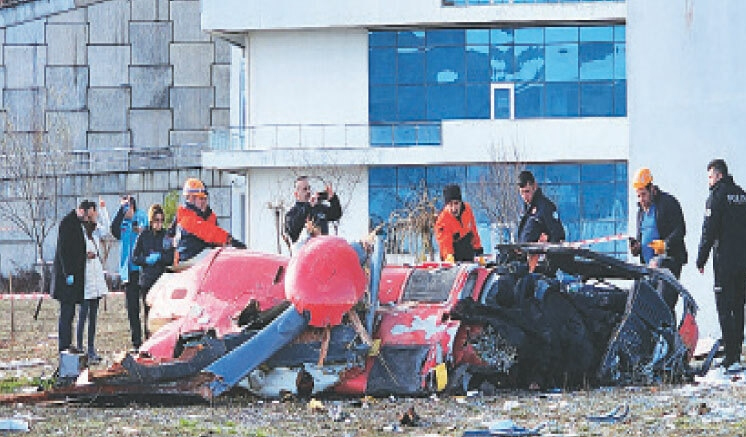 තුර්කියේ හෙලිකොප්ටර් යානයක් කඩා වැටී 4ක් මරුට