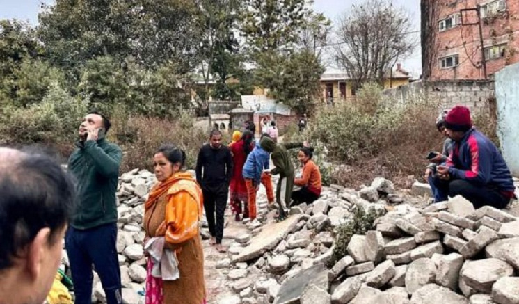 ටිබෙට් භූ කම්පාවෙන් දිවි ගලවා ගත් අය සොයා රාත්රියේත් සෝදිසි කිරීම් ටිබෙට් භූ කම්පාවෙන් දිවි ගලවා ගත් අය සොයා රාත්රියේත් සෝදිසි කිරීම්