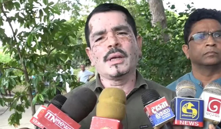මේ මාසෙ දේශපාලඥයන් විශාල පිරිසක් අපි ඇතුලට යවනවා