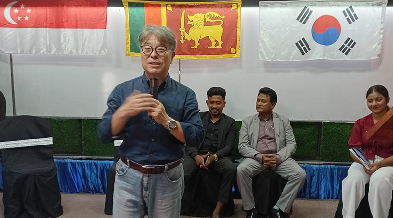 කොරියාවට යනවා නම් හරි පාරෙන් යන්න