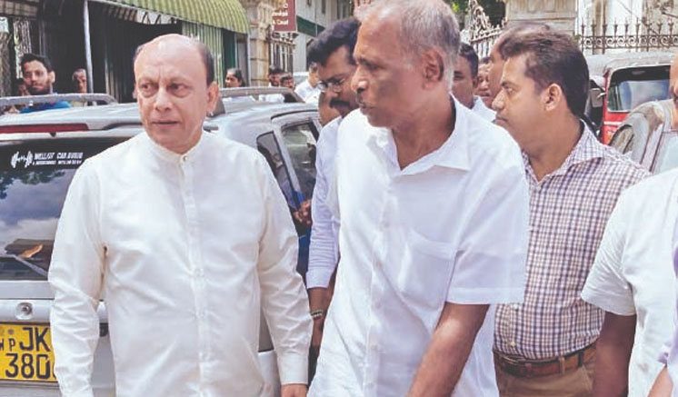 මහි­න්දගේ දෙවැනි පදවි ප්‍රාප්තියට සුබ පතන්න රජයේ මුදල් ලක්ෂ දාහ­තක් අව­භා­විත කරලා