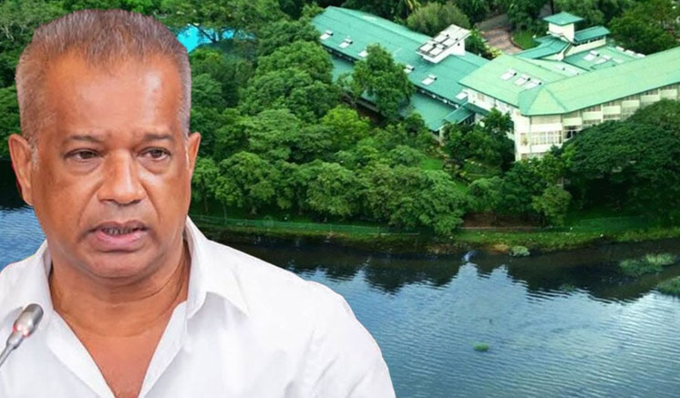 ඩඩ්ලිගෙ හෝටලේ රක්‍ෂිතයේ නෑ… නැති බම්බුවක් කොහොමද අයින් කරන්නේ