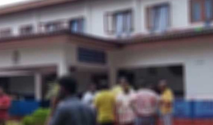 මන්ත්‍රී රෝහිතගේ දියණිය පොලීසියට භාරවෙයි