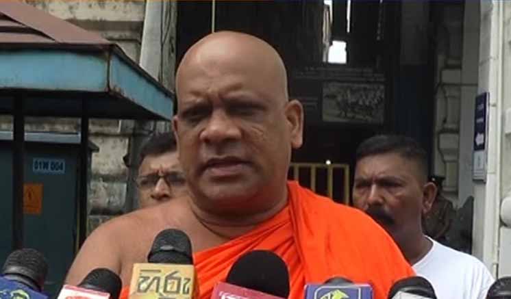 ගිය ආණ්ඩු කාලයේ මිහින්තලා අනුලා සෑයේ ගල් මංජුසා රැසක් හොරකං කරලා ගිය ආණ්ඩු කාලයේ මිහින්තලා අනුලා සෑයේ ගල් මංජුසා රැසක් හොරකං කරලා