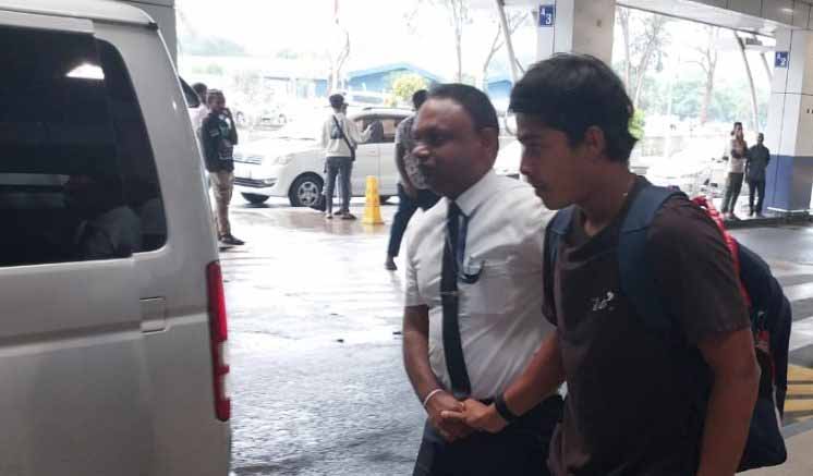 පියාගේ හදිසි වියෝව සැල වීමෙන් පසු දුනිත් වෙල්ලාලගේ දිවයිනට