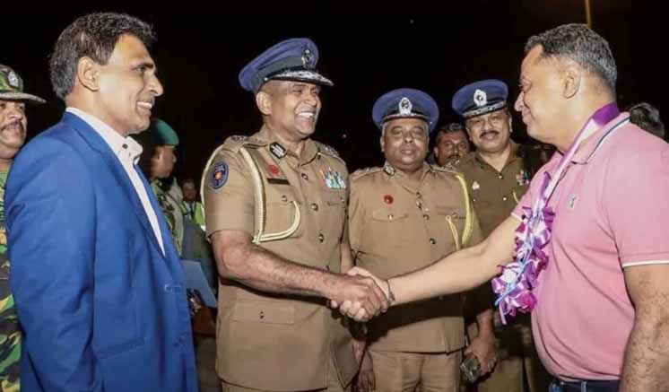 ගෙවල්වලටත් නොකියා අපි මේ මෙහෙයුමට ගියේ මරණ සහතිකේ අතේ තියාගෙන