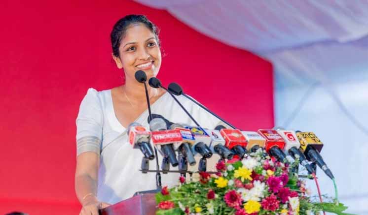 අපි රටේ ජනතාව ගැන විතරක් නෙමෙයි වීදි සුනඛයන් ගැනත් හිතන ආණ්ඩුවක්….!