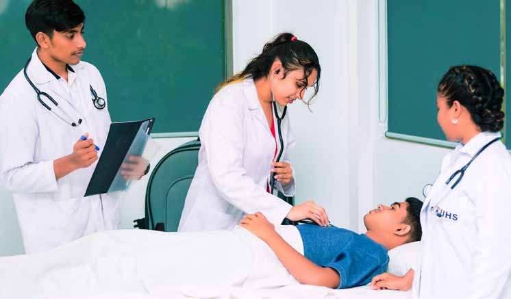 IIHSහි ප්‍රධාන අධ්‍යාපන වැඩසටහන් සඳහා නවක සිසුන් බඳවා ගැනීම ඇරැඹේ